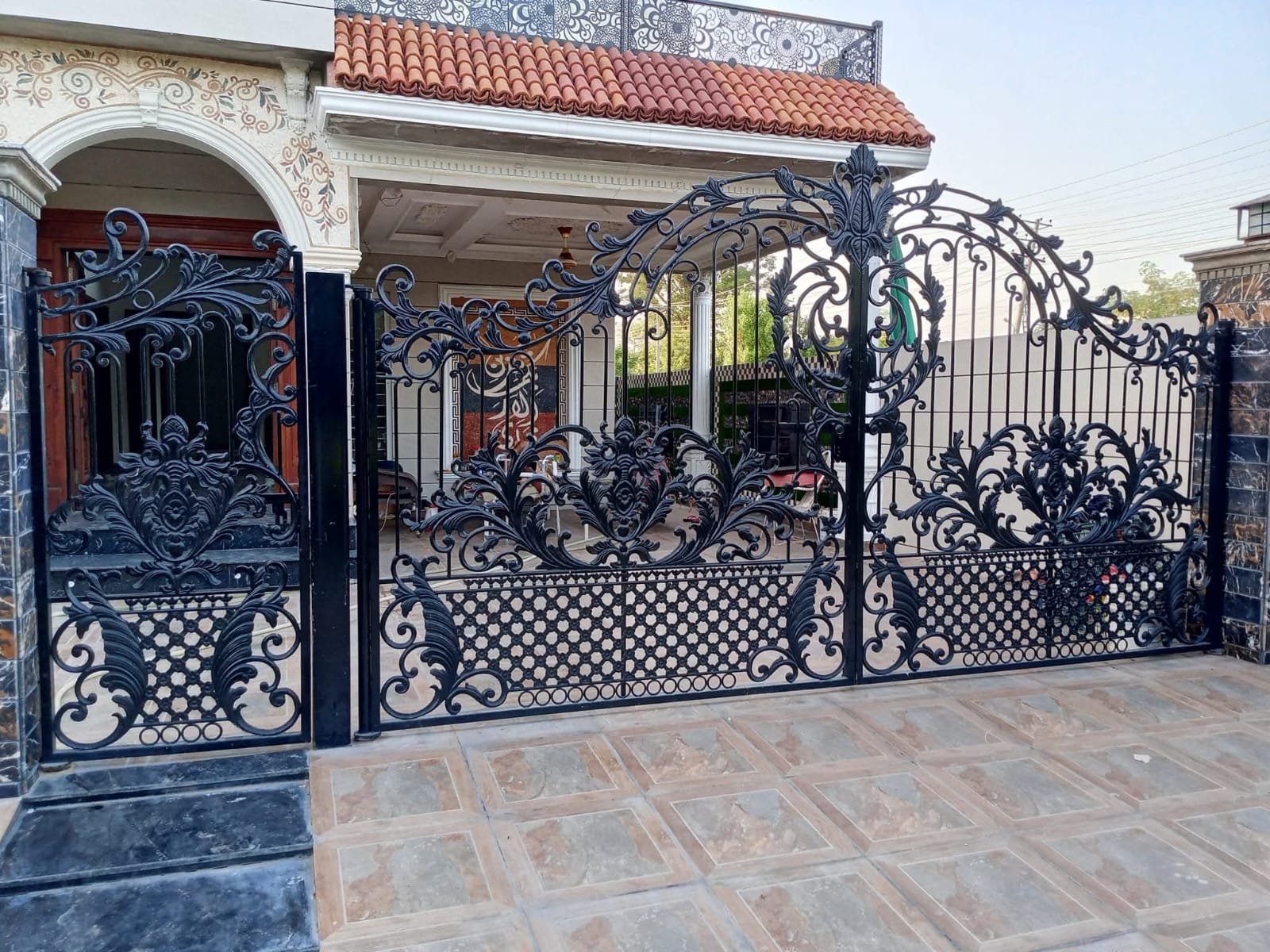 DHA Lahore Premium Villa Gates